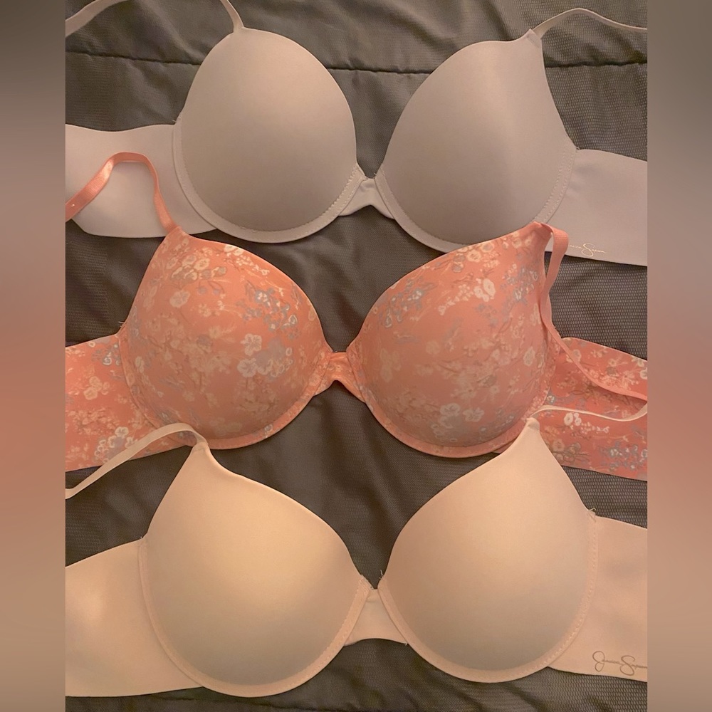 Jessica Simpson bras